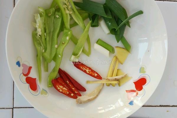 家常红烧鲫鱼的做法图解2