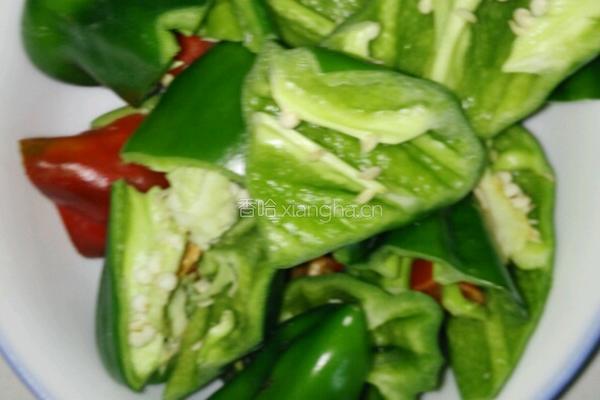 香辣干锅鸭翅鸡中翅的做法图解3