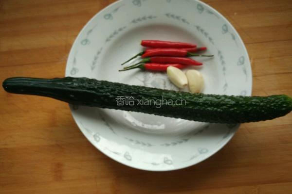 糖醋蓑衣黄瓜的做法图解1
