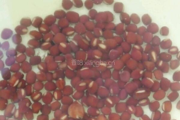 红豆椰奶布丁的做法图解1