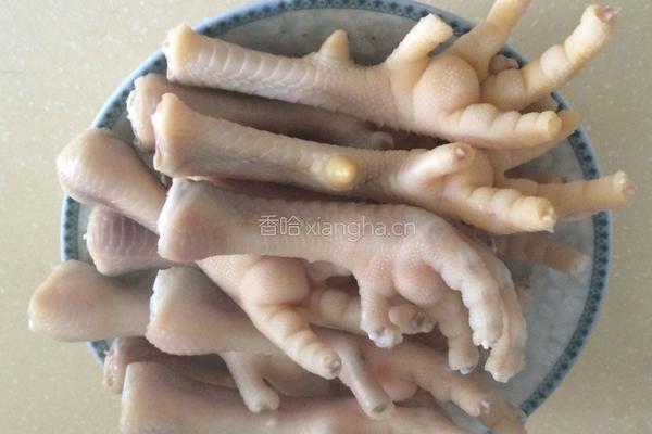 豉汁辣椒蒸凤爪。的做法图解4