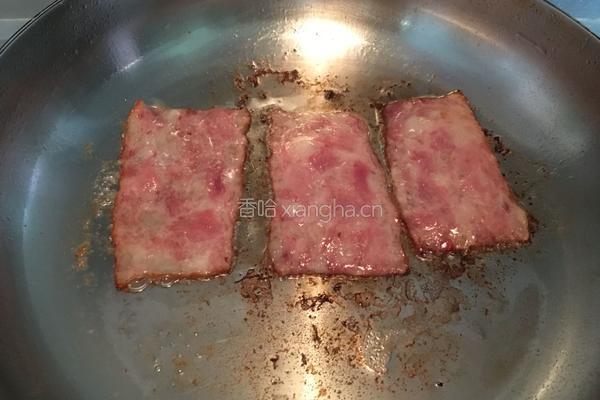 培根生菜番茄三明治的做法图解1