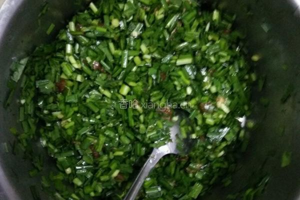 韭菜肉丁水煎包的做法图解12