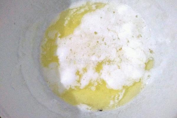 戚风蛋糕的做法图解4