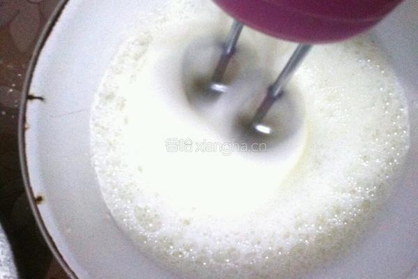 戚风蛋糕的做法图解5
