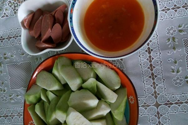 丝瓜火腿炒蛋的做法图解2