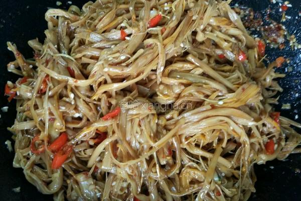 凉拌干黄花菜的做法图解4