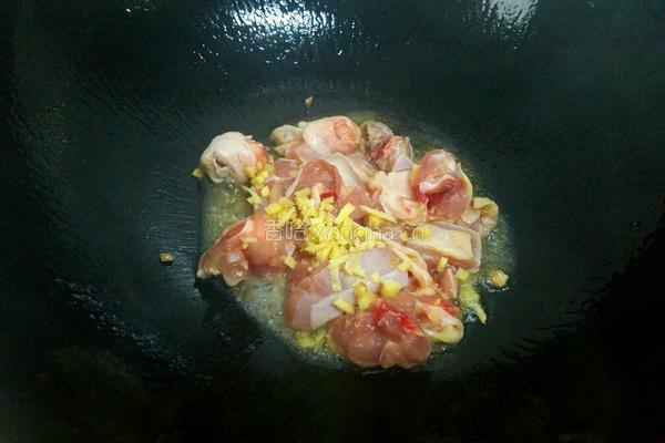 小土豆香菇烧鸡块的做法图解8
