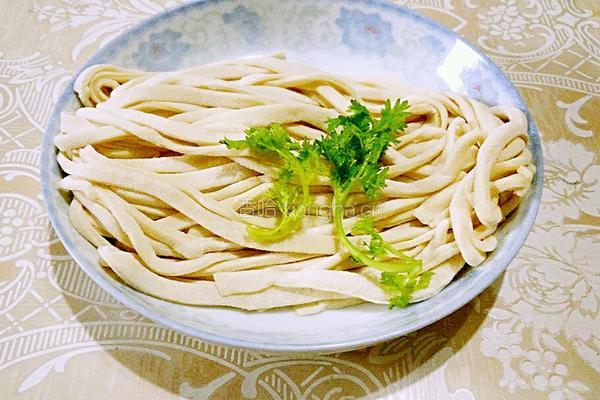 自制 手擀鸡蛋面条的做法图解11