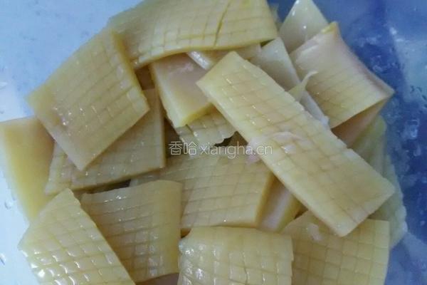 酸辣鱿鱼花的做法图解2