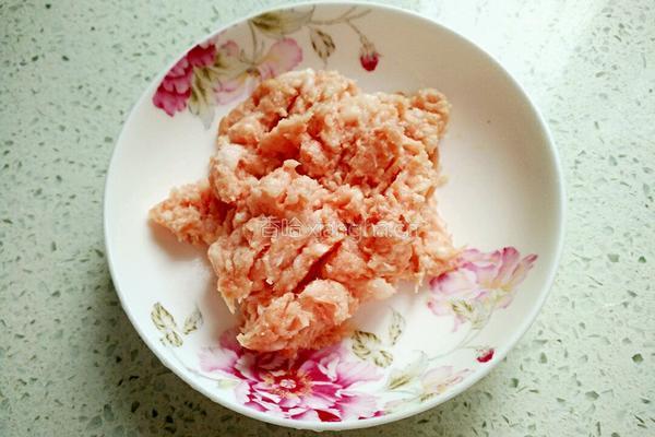 胡萝卜肉末粥的做法图解3