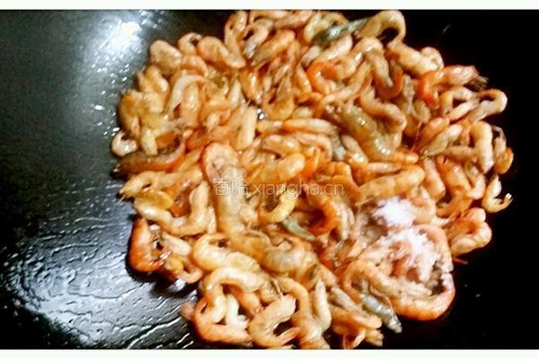 河虾炒韭菜的做法图解5