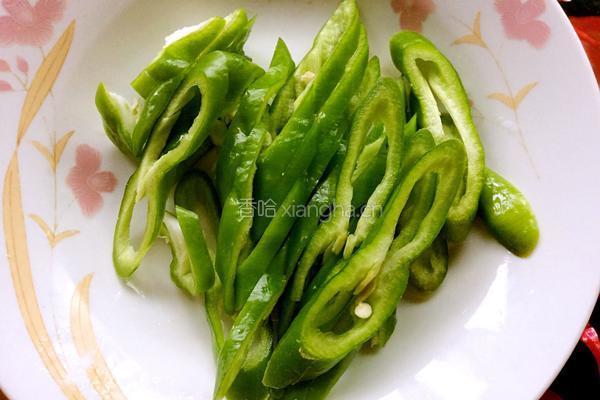 尖椒干豆腐的做法图解2