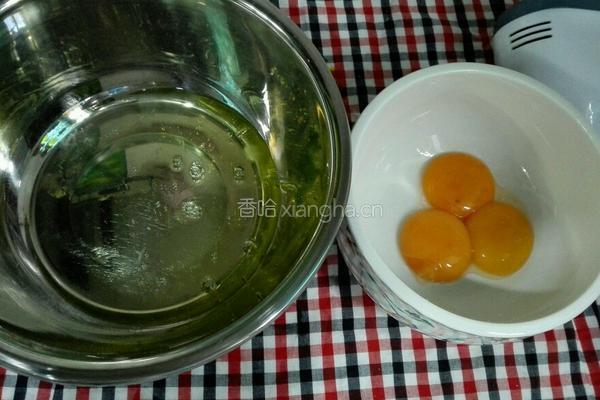 双莓蛋糕卷的做法图解2