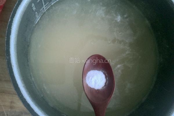 大枣小米粥的做法图解2
