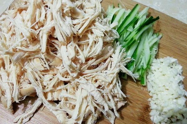 凉拌手撕鸡丝的做法图解10