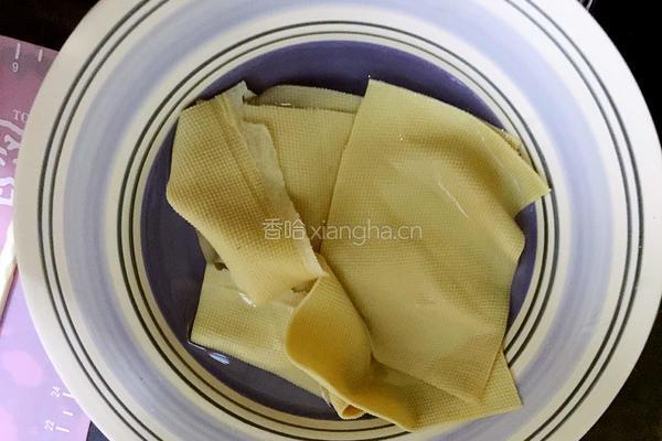 生菜豆皮卷的做法图解2