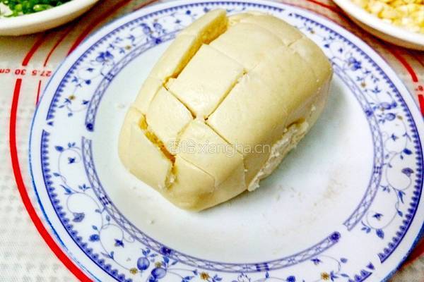 葱花沙拉烤馒头的做法图解2
