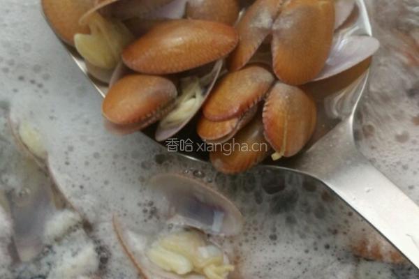 蒜香花甲的做法图解1