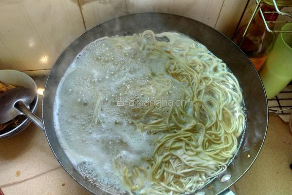 豆腐海带碱面条的做法图解8