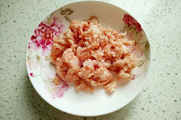 萝卜香菇肉粥的做法图解3