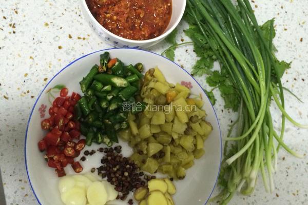 家常红烧鲫鱼的做法图解2