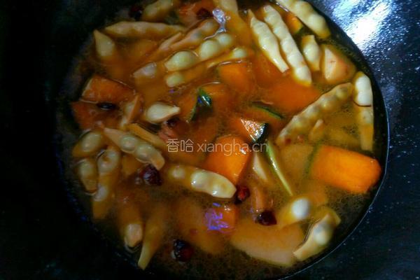 炖土豆窝瓜豆角的做法图解9