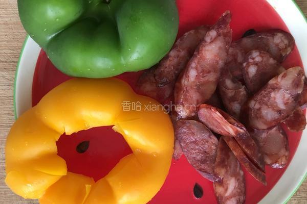 香肠炒饭的做法图解2