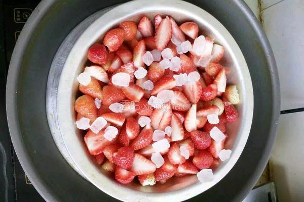 草莓蜜饯的做法图解5