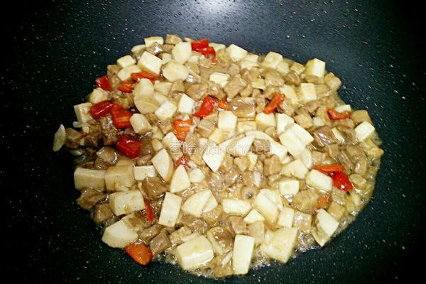 杏鲍菇炒牛肉的做法图解9