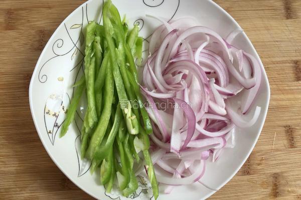 椒麻手撕鸡胸肉的做法图解3
