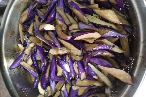 酱爆茄子的做法图解3