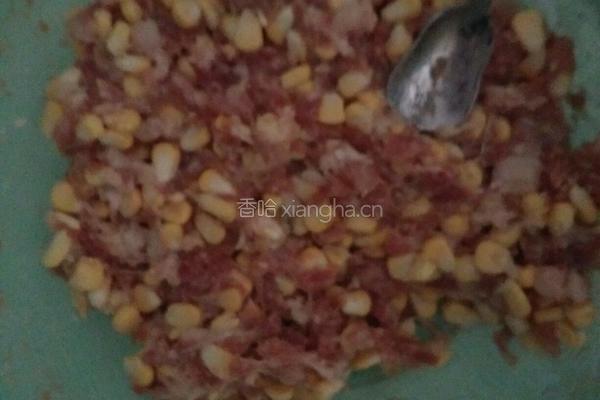 鲜香玉米鲜肉包的做法图解5