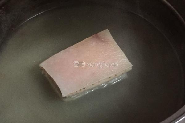 蒜泥白肉的做法图解2