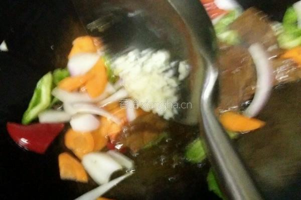 土豆烧牛肉拌面的做法图解8