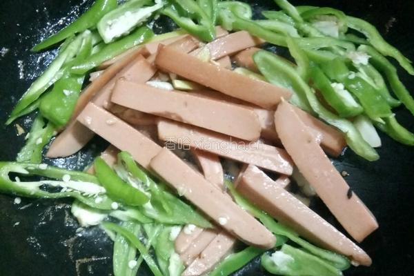 青椒炒火腿的做法图解5
