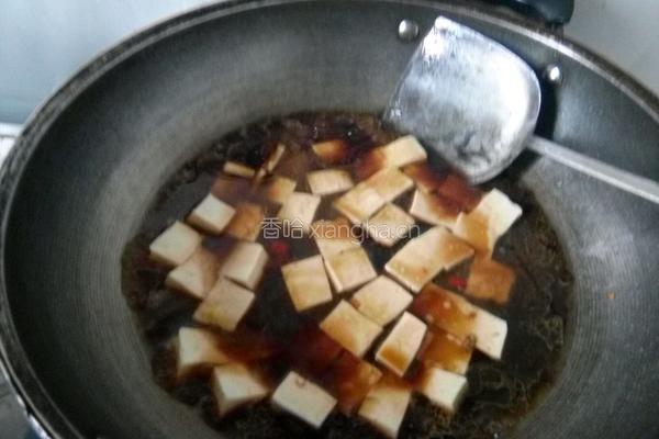 大肠炖豆腐的做法图解5