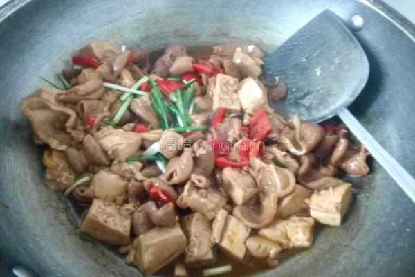 大肠炖豆腐的做法图解9