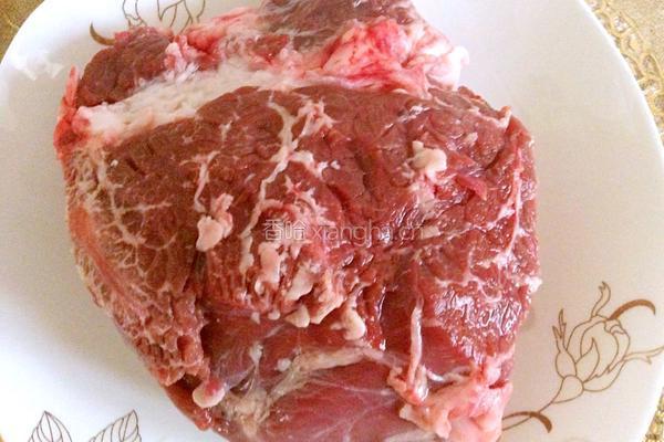 香辣牛肉的做法图解1
