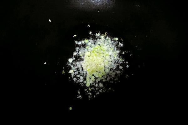 清炒蟹味菇的做法图解5