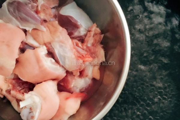 花生炖猪蹄（孕妈宝妈食谱）的做法图解2