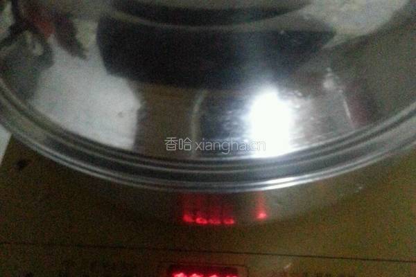 马蹄玉米红萝卜大骨汤的做法图解2