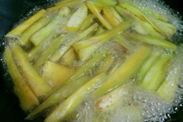 茄子炒韭菜的做法图解5