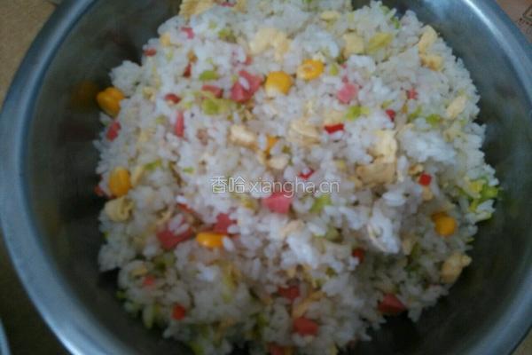 五彩蛋炒饭的做法图解4