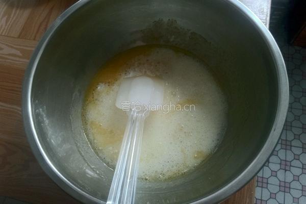 蔓越莓中空戚风的做法图解4