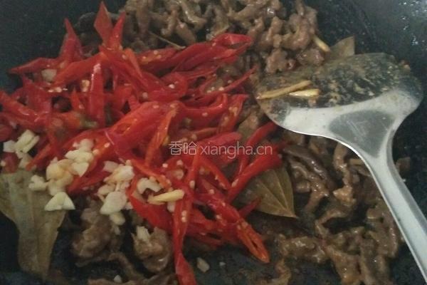 酸辣子炒牛肉的做法图解5