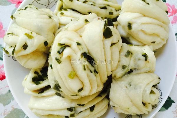 韭菜花卷的做法图解12