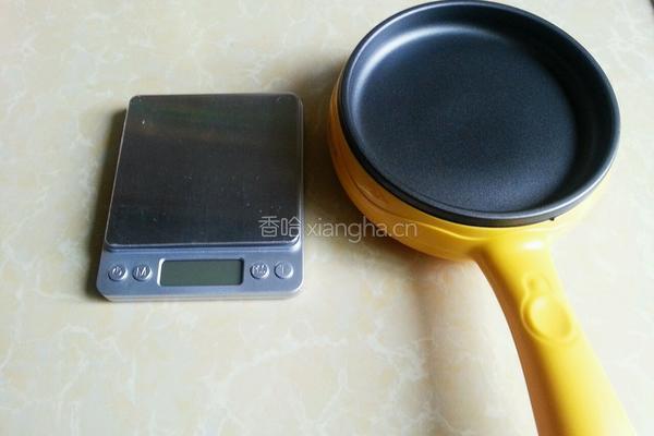 葱花玉米面蛋饼的做法图解1