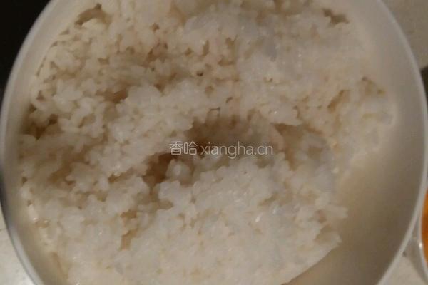 什锦炒饭的做法图解2