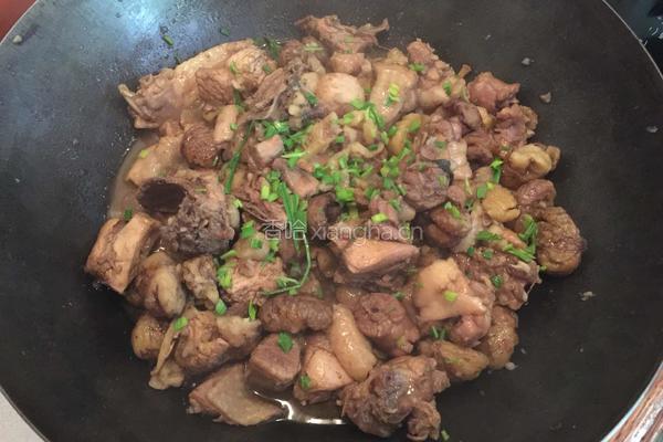 板栗烧鸡的做法图解6